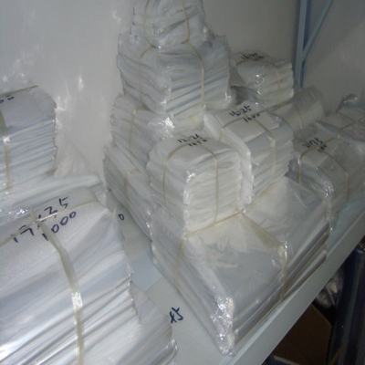 清倉特價！義烏市名優(yōu)包裝材料廠現(xiàn)貨供應POF熱收縮袋，30cmX45cm規(guī)格每百只僅17元